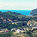 The Sea From The Hills * קזארצה ליגורה